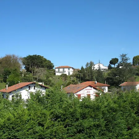 Rez De Jardin De Plain Pied Dans Maison Saint-Jean-de-Luz