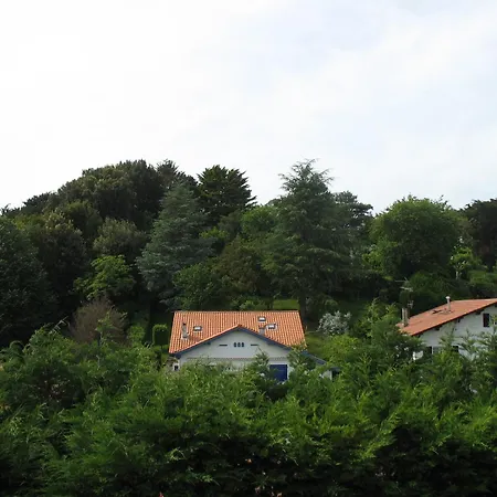 Rez De Jardin De Plain Pied Dans Maison * Saint-Jean-de-Luz